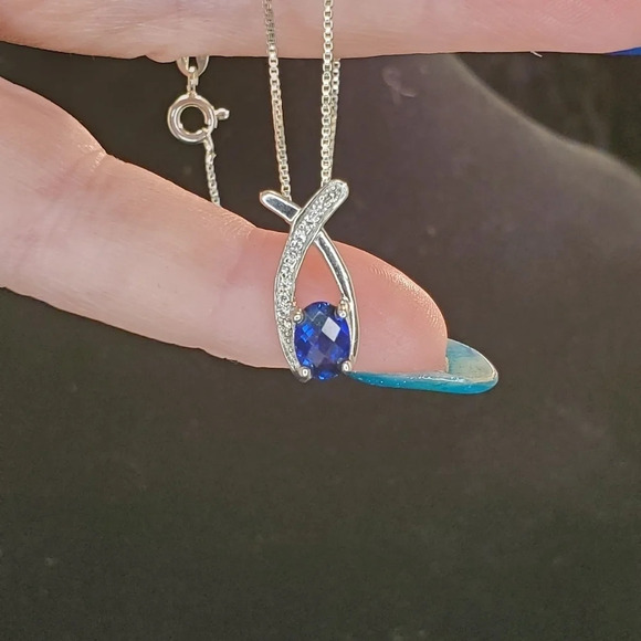 0202. Brilliant 🔷️ Blue Sapphire Set in Sterling🥈with CZ Accents & 16" Chain - Picture 3 of 7